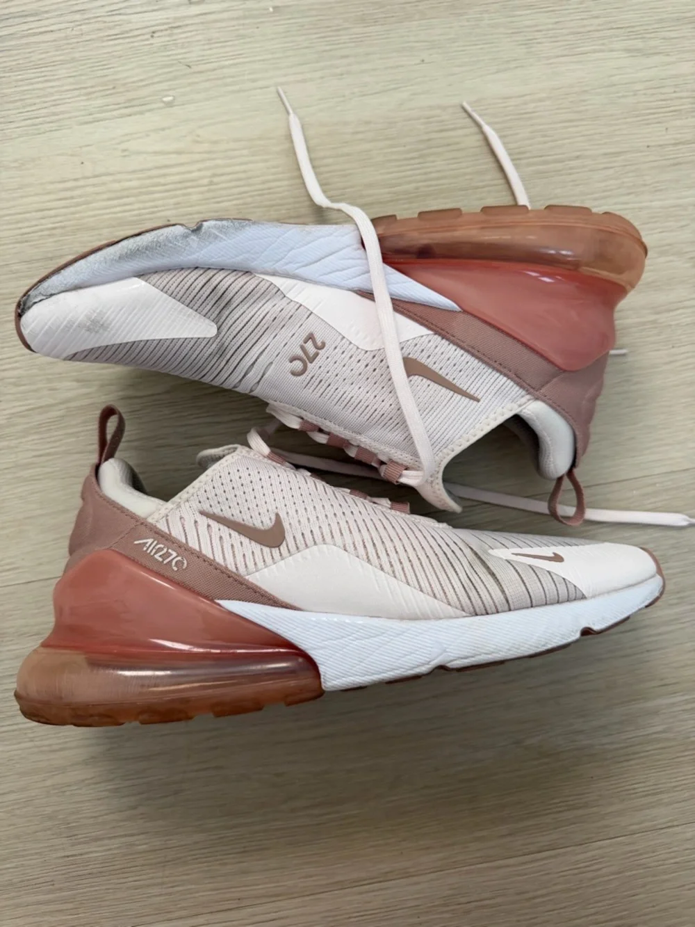 Nike Women’s Air Max 270 Sneakers - Blush Pink & White - Picture 1 of 10